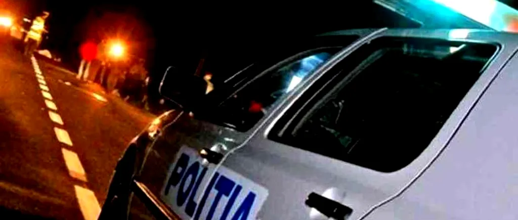 Un tânăr a furat o mașină de poliție în timp ce era băut. Ce a urmat se întâmplă numai în filme