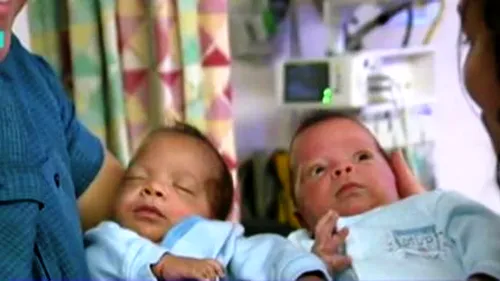 O americancă a născut al doilea geamăn după 24 de zile 