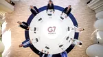 Febra Cupei Mondiale ajunge la summit-ul G7 de la Evian. Merz i-a făcut o surpriză „întârziată“ lui Trump de ziua lui. Ce cadou i-a oferit cancelarul german