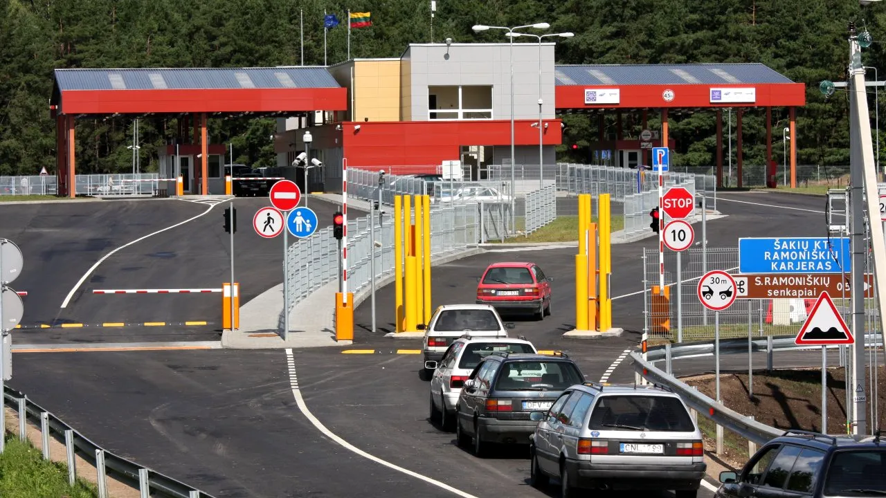 Motivul pentru care Lituania construiește un gard la frontiera cu Rusia: Nu va opri tancuri sau alte vehicule militare, dar...