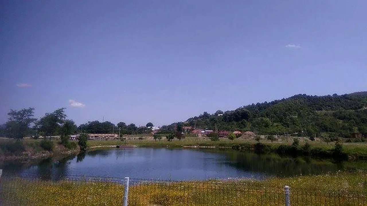 Care este povestea „Lacului fără fund” de la Târgu Ocna. Se spune că aici în anii ’70 s-ar fi desfășurat un experiment secret