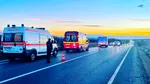 ACCIDENT pe DEx 12, după ce un TIR încărcat cu sucuri a lovit un parapet și a rămas oprit de-a latul șoselei. Traficul spre Craiova, blocat complet