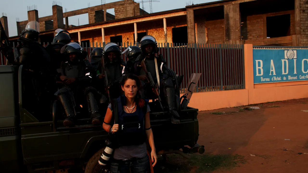 „Când m-am întors era arma îndreptată spre mine