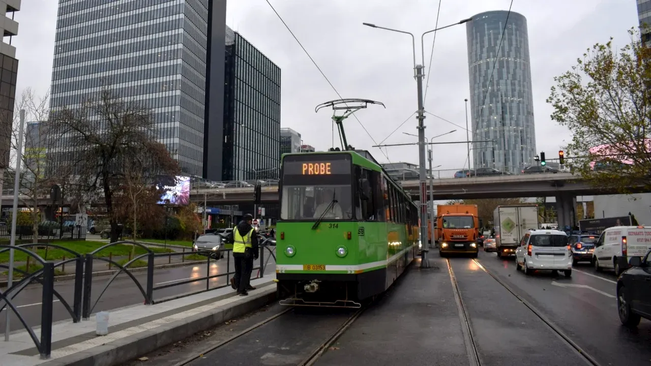 Linia 5 de tramvai împlinește un an de întârzieri. Sunt doi ani de când au început lucrările, iar ruta este închisă. De ce primarul Ciprian Ciucu nu vrea redeschiderea ei, deși reabilitarea este finalizată