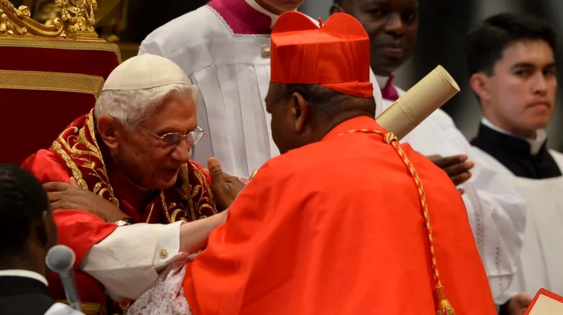 Papa Benedict al XVI-lea a numit șase cardinali din afara Europei