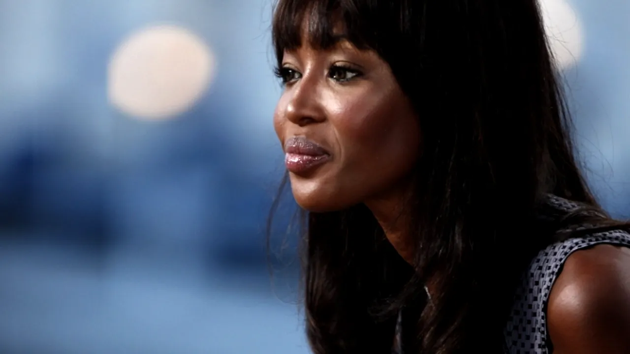 CURĂ DE SLĂBIRE. Ce regim ține Naomi Campbell pentru a arăta cât mai bine pe micile ecrane
