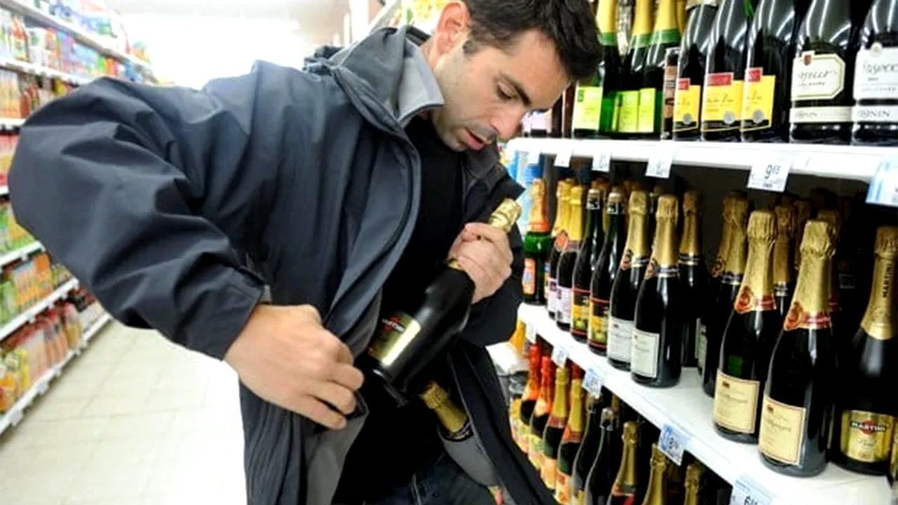 Ireal ce a putut să FURE un român dintr-un supermarket din Austria: „Cadouri de dus în România”