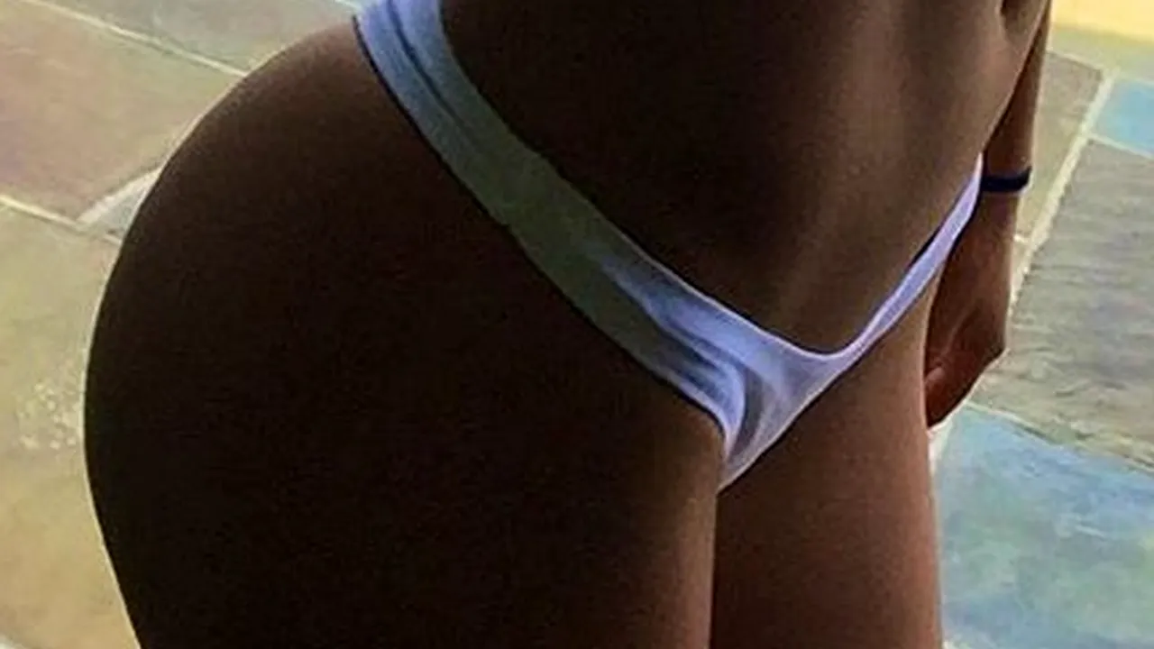 Tânăra cu cel mai frumos posterior din lume