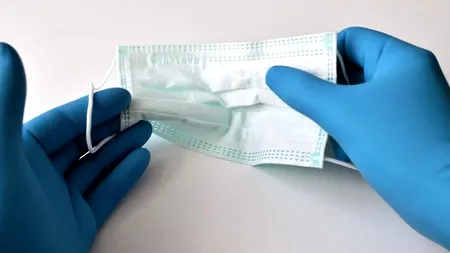 ATENȚIE. Alexandru Rafila: Mănușile pot purta la fel de multe virusuri și mizerie ca și mâinile!