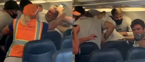 Bătaie într-un avion, după ce un pasager a refuzat să poarte mască de protecție, în ciuda rugăminților însoțitoarei de zbor | VIDEO