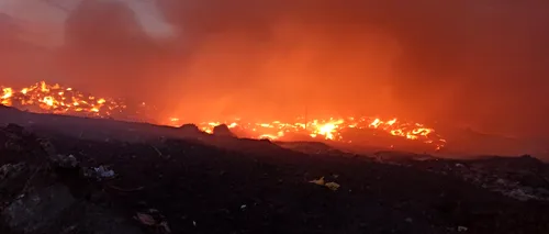 Incendiu violent de la groapa de gunoi din Arad a fost stins (VIDEO) - UPDATE