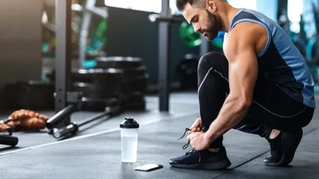 Ce pantofi să alegi pentru sală? Consultă 3 sfaturi pentru bărbați (P)