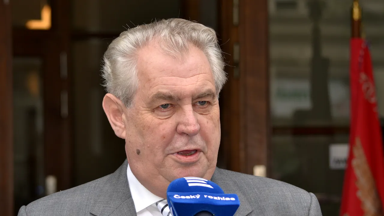 Președintele Cehiei, discurs dur anti-imigranți: „Vor respecta legea sharia, vor ucide femeile infidele cu pietre și vor tăia mâinile hoților