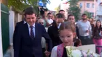 Nicușor Dan și Mirabela Grădinaru și-au dus fetița la școală, în prima zi din noul an școlar. Nu au făcut declarații