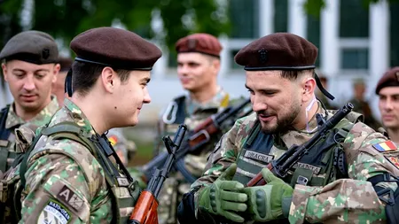 Vloggerul Selly a făcut instrucție alături de militarii de elită ai Scorpionilor Roșii. MApN: 