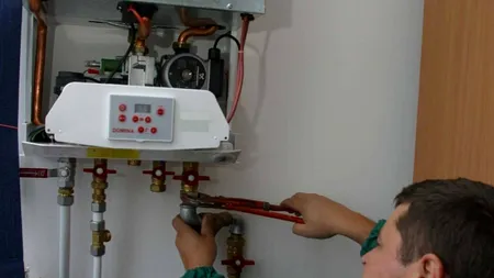 Lovitură pentru cei cu centrale termice de apartament. „Vor fi interzise pentru că explodează!