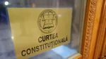 CCR analizează bugetul pe 2026 după ce AUR a acuzat Guvernul Bolojan de proceduri abuzive și blocarea dezbaterilor în Parlament