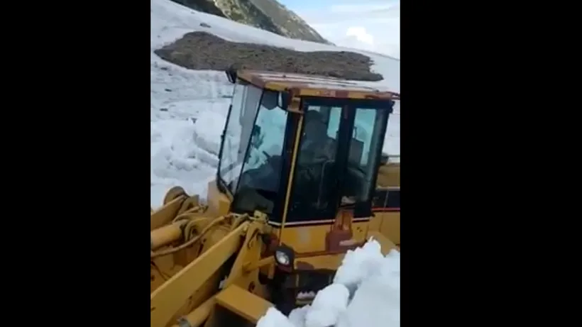 VIDEO. Locul din România unde zăpada are 6 metri înălțime la această oră