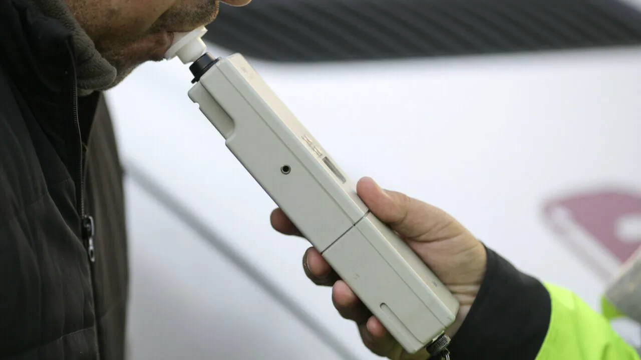 SIBIU. Un șofer a fost prins beat de două ori, în aceeași noapte