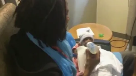 Cântărea 283 de grame la naștere și medicii nu-i dădeau vreo șansă. Cum arată acum bebelușul care încăpea într-o palmă