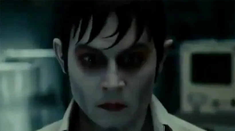 Johnny Depp către Robert Pattinson, starul din seria Twilight: Eu sunt vampirul alfa - TRAILER Dark Shadows