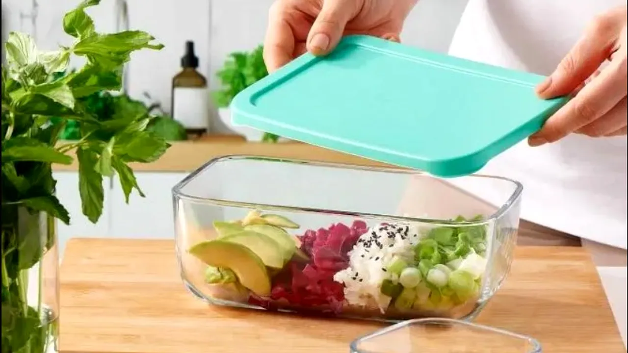 Românii care păstrează mâncarea în astfel de vase folosesc greșit cuvântul. Cum este corect „caserolă” sau „casoletă”?