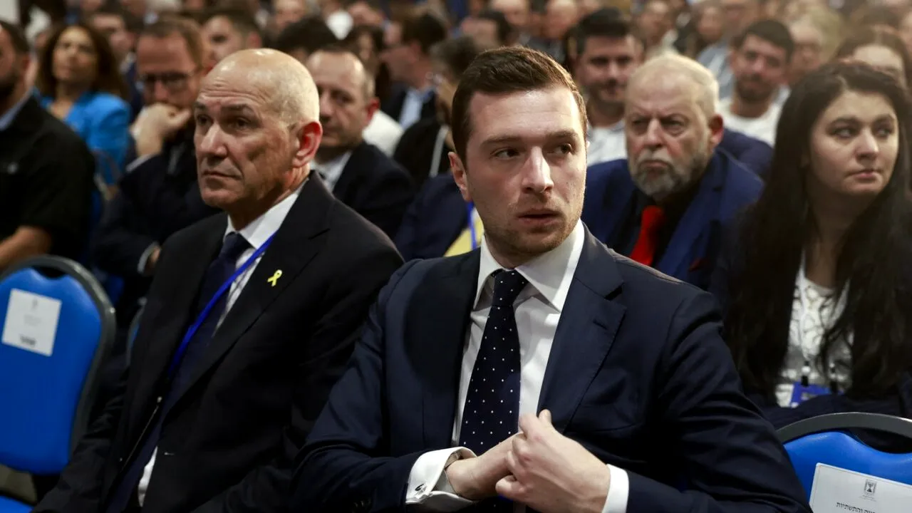 Liderul opoziției din Franța denunță condamnarea lui Marine Le Pen/ „DEMOCRAȚIA franceză este executată”