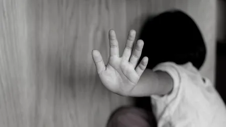 Un tată din Rusia care l-a ucis pe un prieten „pedofil” după ce a găsit imagini cu „violarea fetei sale de opt ani” nu ar trebui să fie pus sub acuzare de crimă, spun localnicii