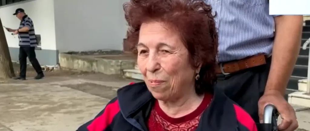 IMAGINI impresionante la Timișoara. LECȚIE dată de o femeie venită la vot în scaun cu rotile: Trebuie să fiu împăcată - VIDEO