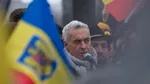 🚨 Călin Georgescu a depus o coroană de flori la Monumentul Ostaşului Necunoscut din Parcul Carol: „Cerem adevărul până la capăt”