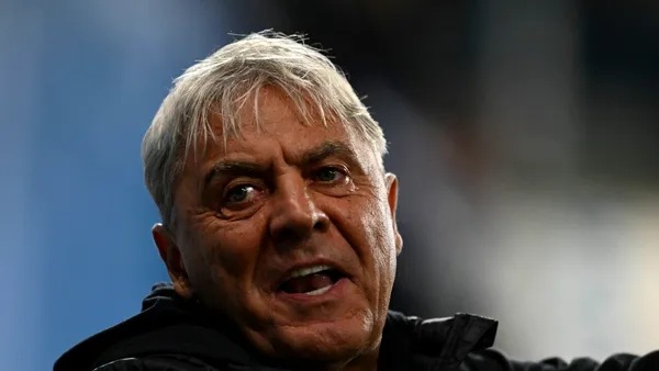 Sorin Cârţu, mesaj pentru cei de la Universitatea Craiova în LUPTA pentru titlu: „Să ţinem la tăvăleală și la şmecherii”