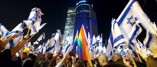 PROTESTE de amploare în Israel. Zeci de mii de oameni, pe străzi, la Tel Aviv, împotriva lui Netanyahu | VIDEO