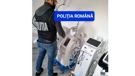 FOTO-VIDEO | O femeie a fost reținută pentru că, alături de fiica ei, făcea operații estetice fără a avea pregătire medicală