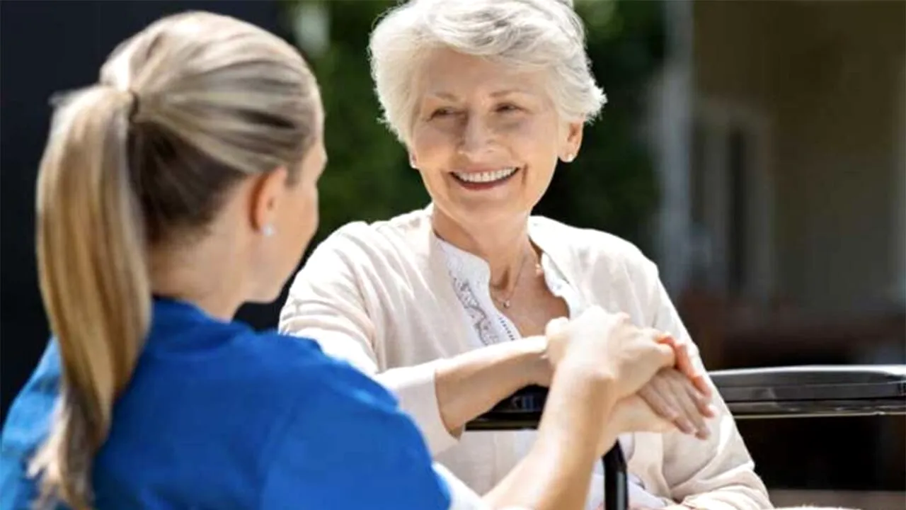 Mai rar așa ceva! Ce a lăsat moștenire o pensionară de 92 de ani, badantei românce care o îngrijise. Cei 6 nepoți ai bătrânei au contestat testamentul