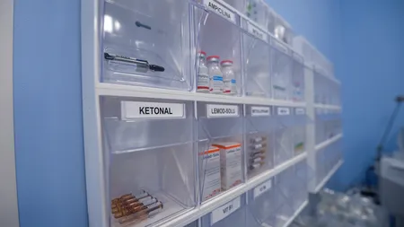 Doi șefi din Ministerului Sănătății acuzați de conflict de interese. Relația pe care o au cu companiile farmaceutice