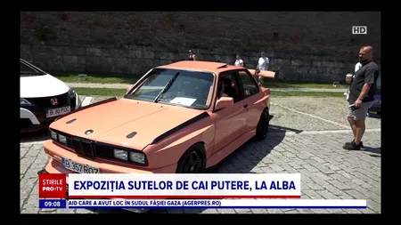 Expoziție de MAȘINI la Alba Iulia. Mașinile „tunate” și cele retro au fost în centrul atenției