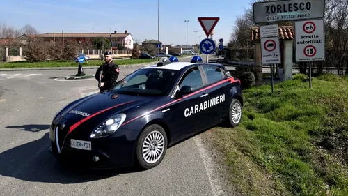 ITALIA. Polițist mort într-un accident, în timp ce urmărea trei români care au încercat să jefuiască o bancă din Napoli