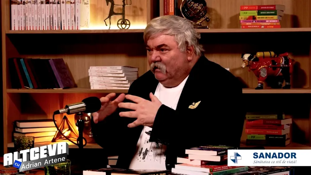 Generalul Emil Străinu, între conspirații și revelații: „Putin îl ține în frâu pe Rogozin ca să nu DEZVĂLUIE că americanii n-au fost pe Lună”