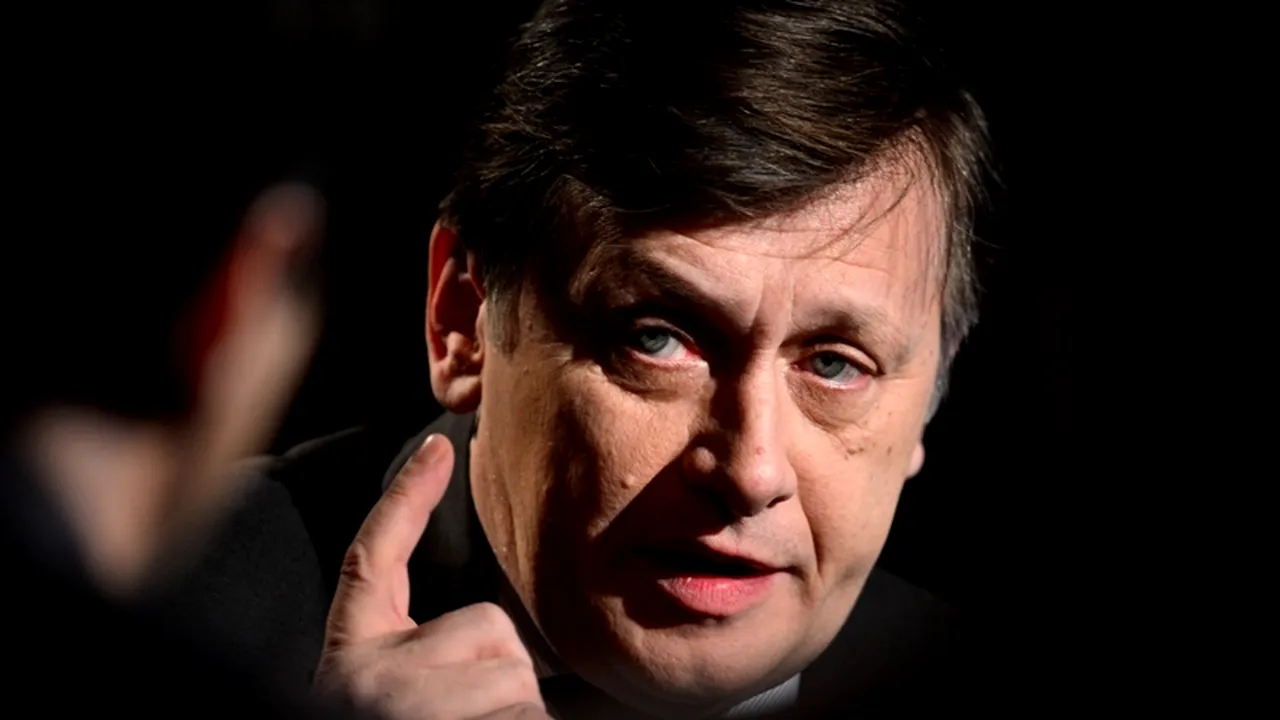 Antonescu: Mai bine discutăm despre huliganii Rapid-Steaua decât să mai discutăm despre Băsescu