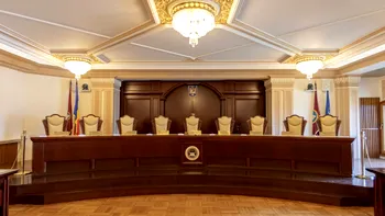 CCR dezbatere dacă declarațiile de AVERE ale demnitarilor trebuie să includă și bunurile și veniturile soților