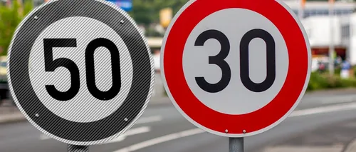 O persoană a schimbat un SEMN de circulație cu limită de viteză, de la 50 la 30km/h. Poliția nu și-a dat seama și a dat amenzi