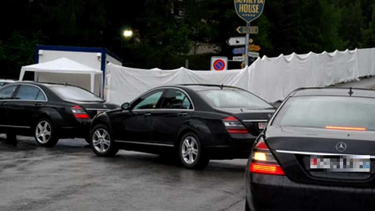 Grupul Bilderberg. Întâlnirea oamenilor care conduc lumea a început azi în Marea Britanie. Localnicii protestează
