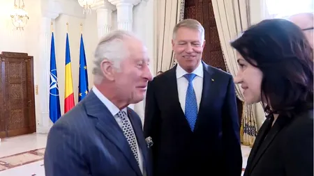 VIDEO | Cine e SINGURA femeie care a dat mâna cu regele Charles al III-lea la Cotroceni, alături de cei mai importanți oameni din statul român