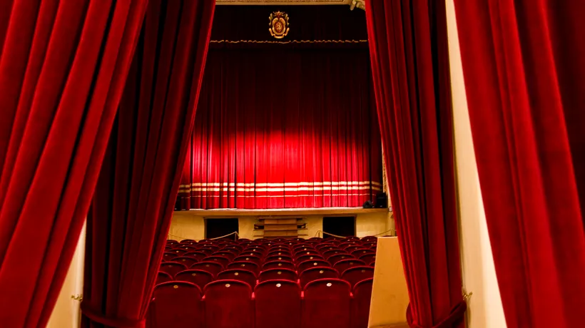 ARTĂ. Unul dintre marile teatre românești își începe stagiunea în aer liber. Spectatorii, obligați să poarte mască