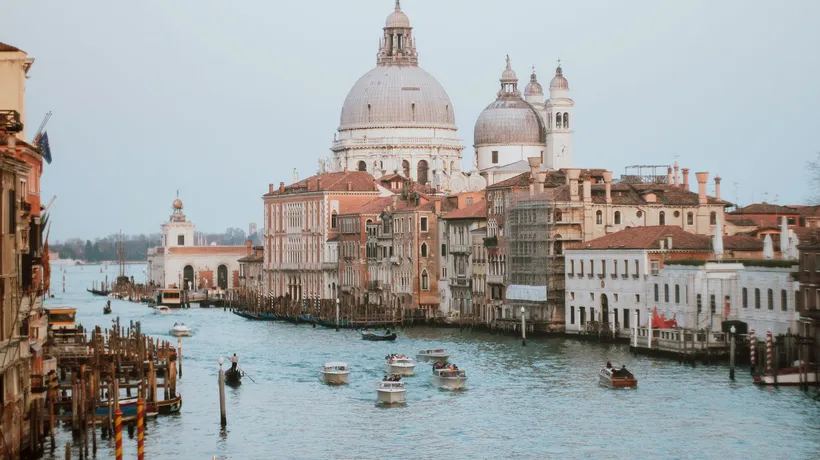 Veneția, o COMOARĂ amenințată de schimbările climatice. Riscăm să o pierdem?