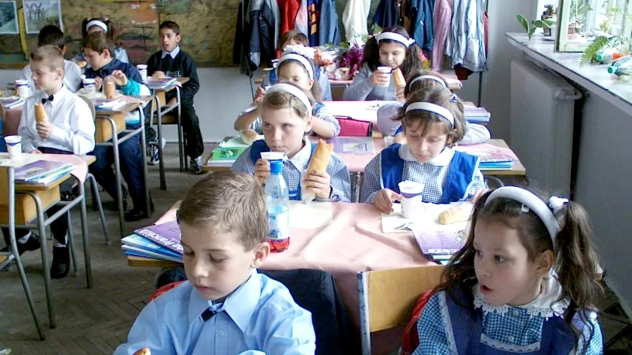 Nouă copii au ajuns la spital după ce au băut lapte stricat la școală. DSP a declanșat o anchetă