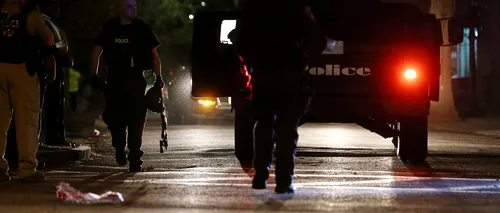 VIDEO | Doi indivizi, urmăriți după comiterea unui adevărat măcel, rănesc un polițist înainte ca echipele SWAT să îi elimine