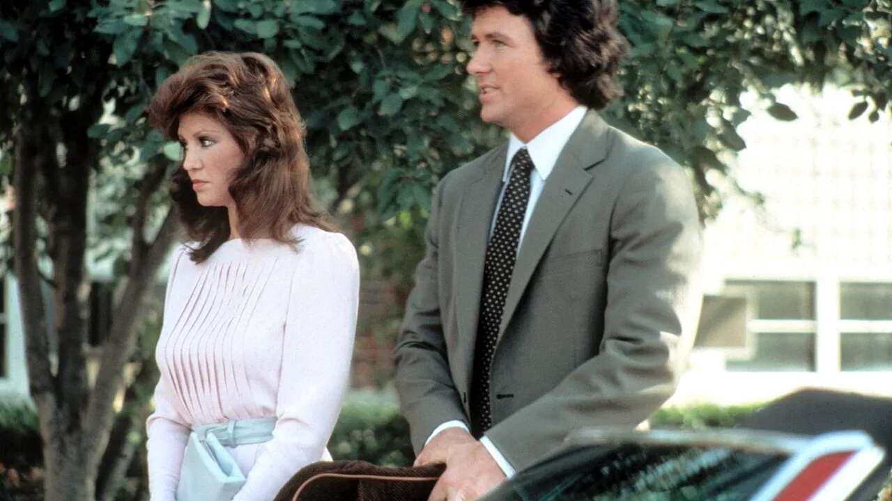 Cum arată acum PAMELA din Dallas, actrița care a cucerit milioane de telespectatori în anii ’80. De la faimă mondială la o viață plină de încercări