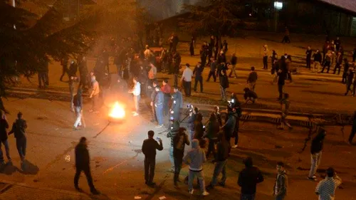 Sute de manifestanți din Georgia s-au bătut cu forțele de ordine la un protest față de amenzile de circulație