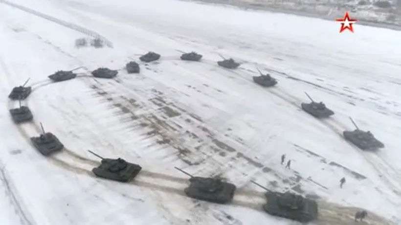 Un ofițer rus și-a cerut iubita de soție cu ajutorul tancurilor de asalt. Ce a răspuns tânăra - VIDEO